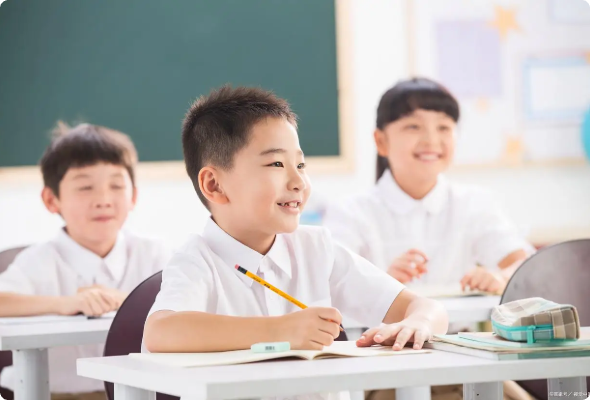  小五AI英语（X5English）：多场景、多终端、多学段的AI英语学练系统