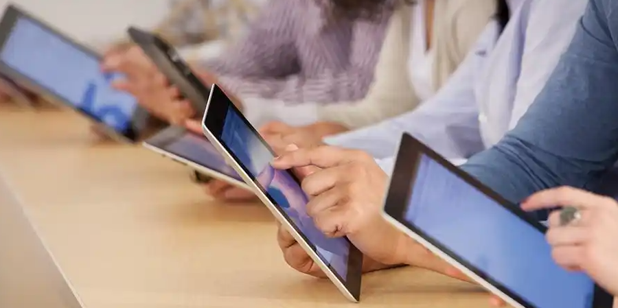 小五AI英语：智能系统+研学营双驱动，助力教培机构破局增长